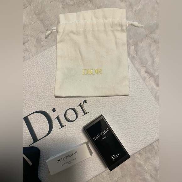 SALE❗️New Authentic Dior Box, Ribbon , Card & Perfume with Pouch❗️ - Picture 2 of 15